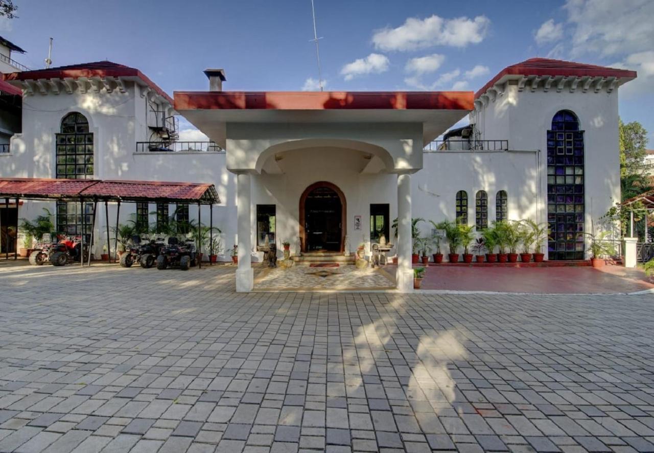Khanvel Resort Silvassa Esterno foto