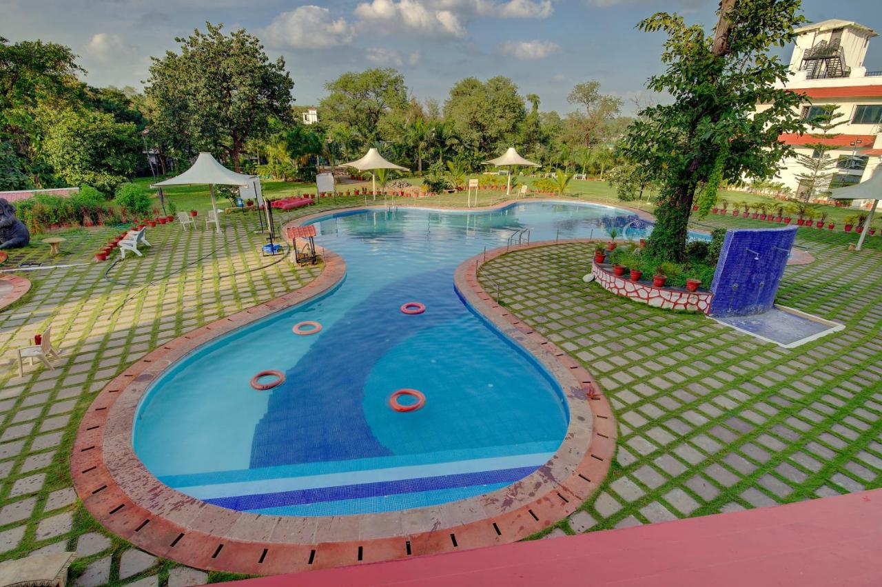 Khanvel Resort Silvassa Esterno foto